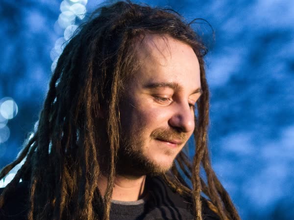 Benny Bettane, handpan artist