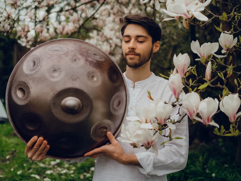 Dany Rud, handpan artist