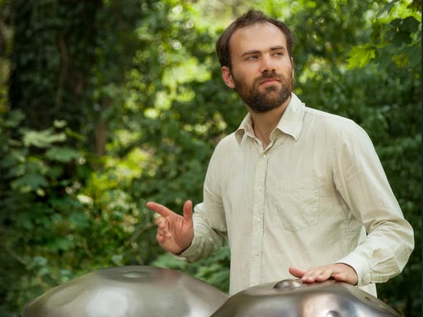 Florian Betz, handpan artist